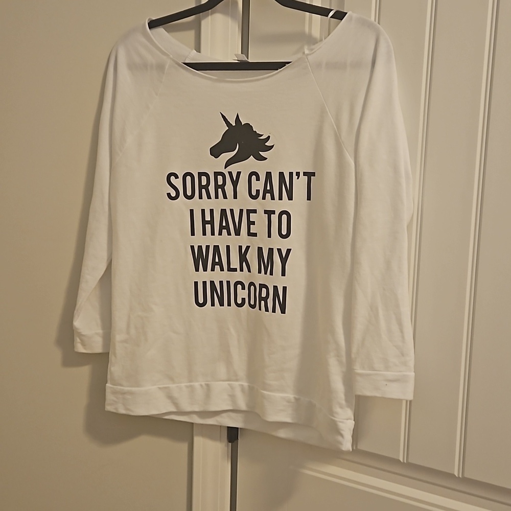 🪅 White Long Sleeve Shirt Size M